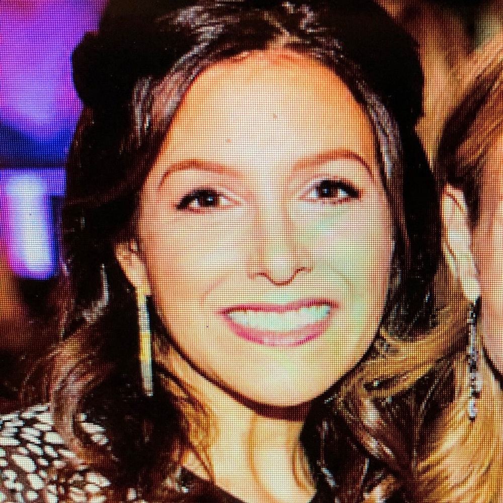 Meet your Posher, Amanda j